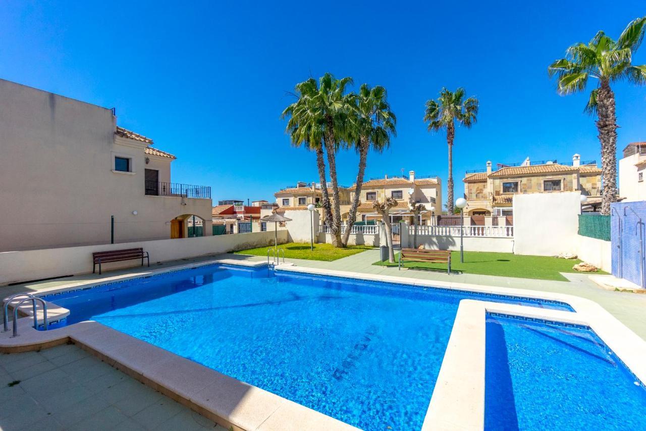 Fh Mediterraneo Torrevieja Esterno foto